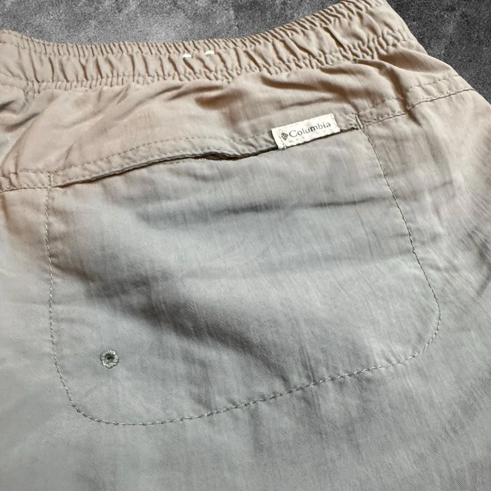 Columbia Women's ‎ Shorts Elastic Waist Gray Outdoor Hiking Fishing Casual Large